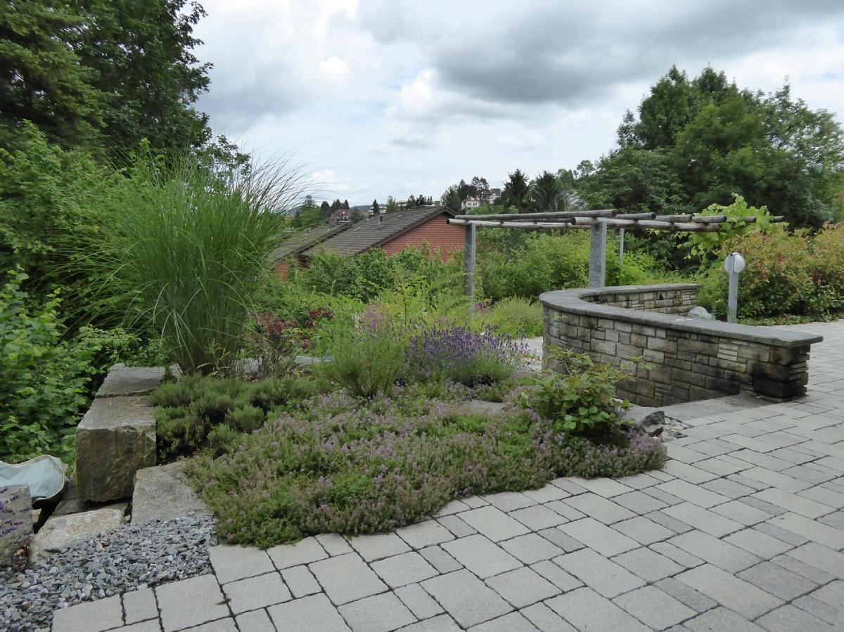 HS Gartenbau GmbH Hofer & Steiner Gartenbepflanzung